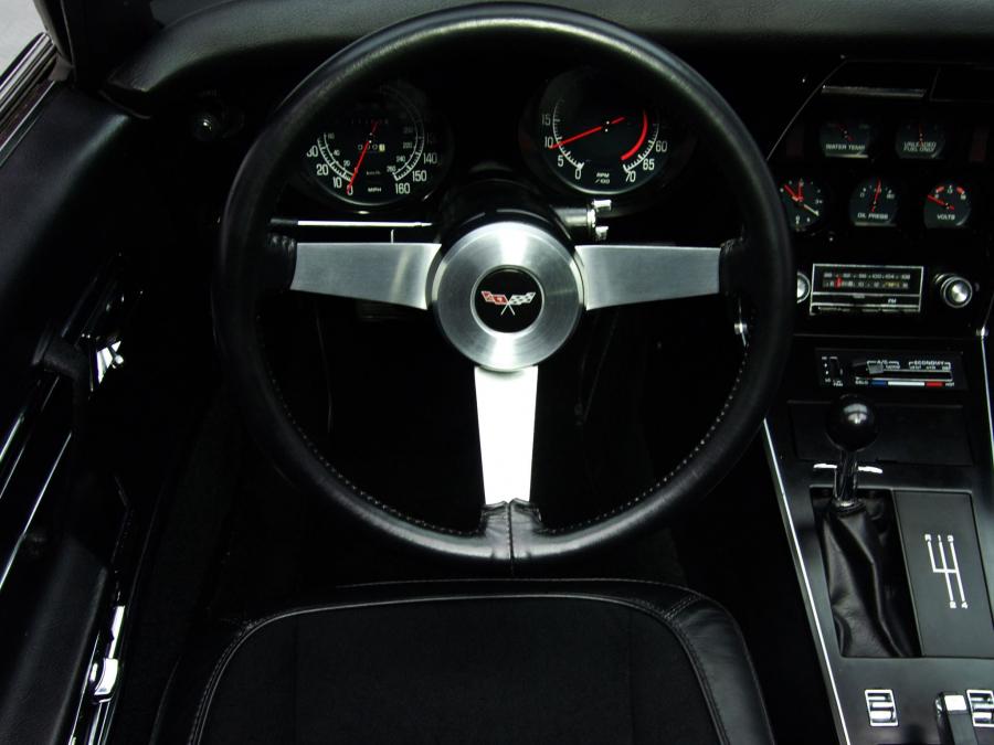  Chevrolet Corvette 1977 года  (фото 10 из 15)